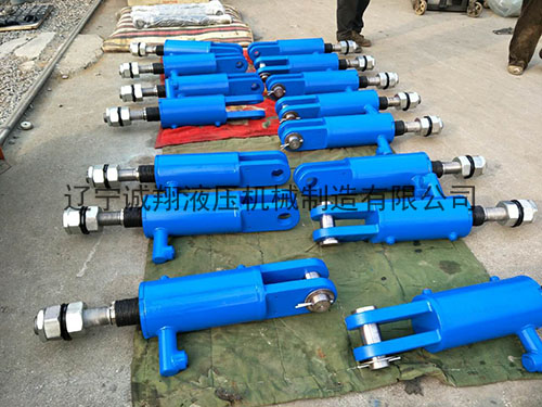 電渣(zhā)爐用升(shēng)降油缸(gāng) 電渣爐(lu)用升降(jiàng)油缸